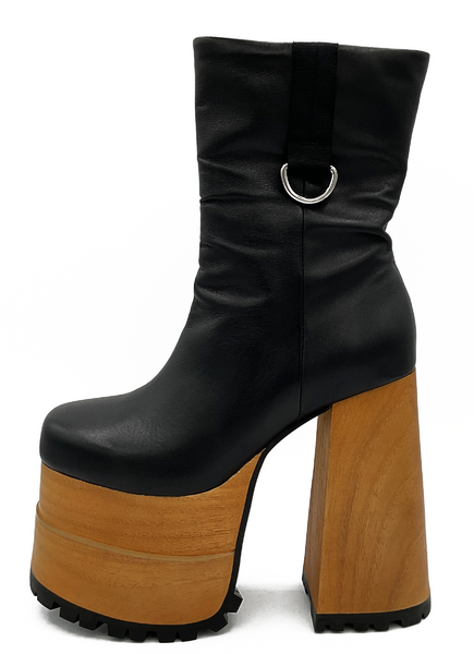Mantra Boot – Charla Tedrick