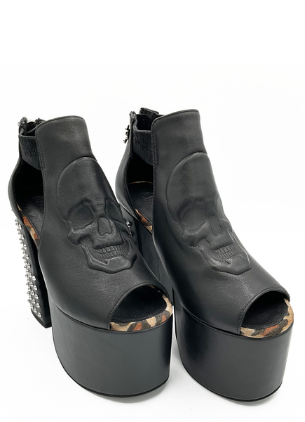 Muerte Platform – Charla Tedrick
