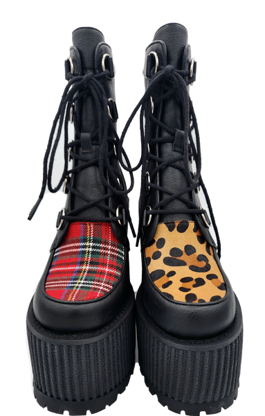 Supercreep Mixed Platform – Charla Tedrick Supercreep Mixed Platform – Charla Tedrick