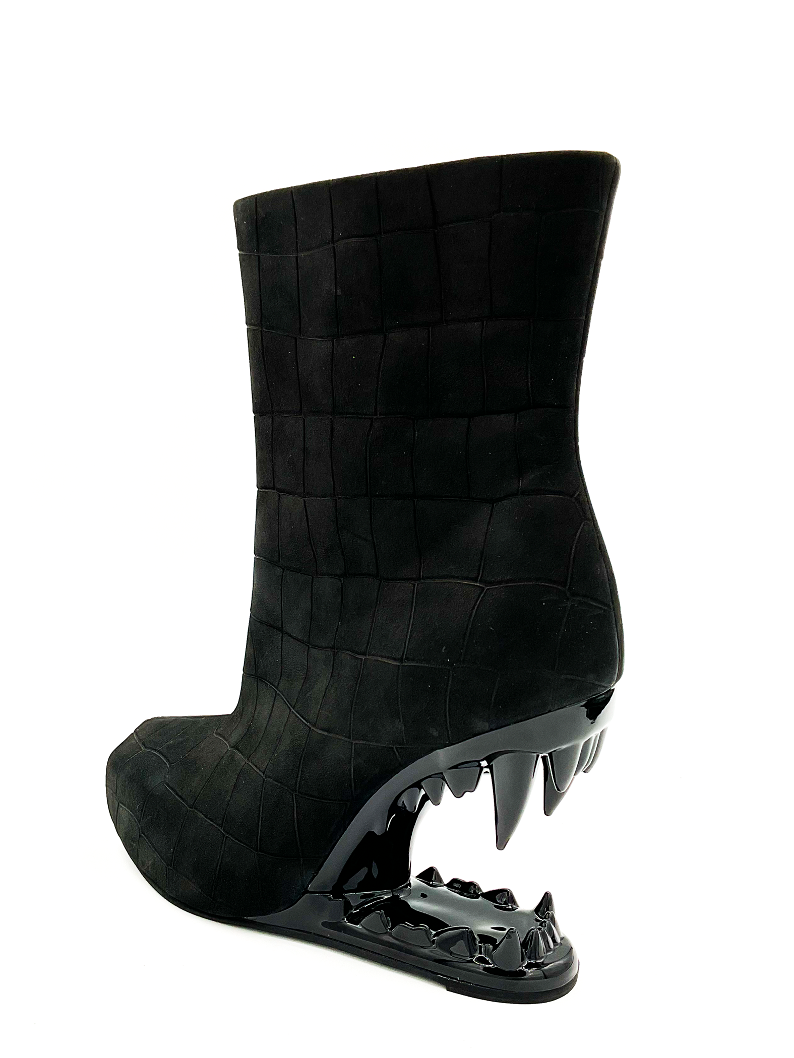 Gnasher Boot – Charla Tedrick Gnasher Boot – Charla Tedrick