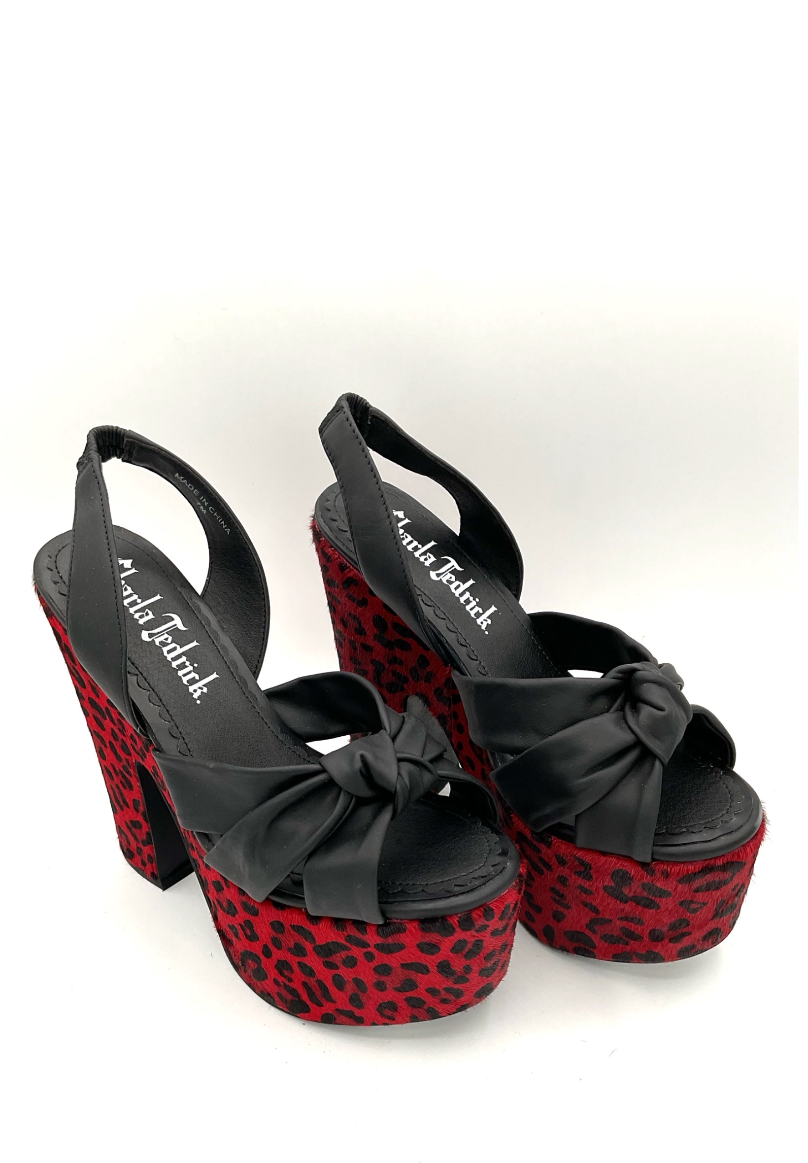 Lusterous Leo Platform