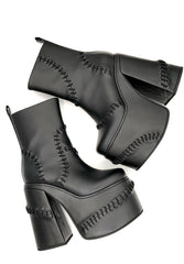 Ragdoll Platform Boot