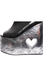 Metal Heart Wedge